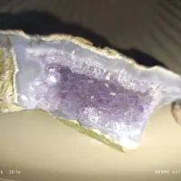 سنگ عقیق و آمی تیس