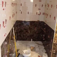 کاشی کاری چسبی و دوغابی