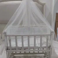 تخت کنار مادر نو نو نو