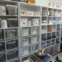 فروش و یا واگذاری اقلام و لوازم ادویه فروشی