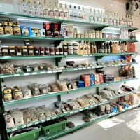 یخچال، فریزر و سه دهنه قفسه فروشگاهی استندی