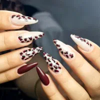 کاشت ناخن فقط ۵۰۰