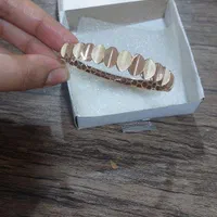دستبند نو با فاکتور فقط دوبار دستم کردم