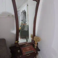 آینه قدی بهمراه میز