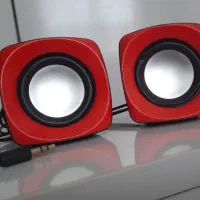 اسپیکر لب تاب