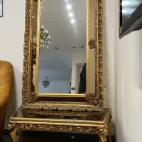 آینه و میز