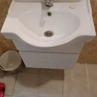 روشویی کابینتی سالم به همراه آینه