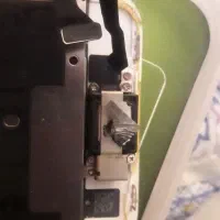 ایفون ۸ تعمیری