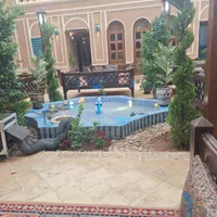 صندوقدار. سفارش گیر. اشپز ایرانی و فست‌فود خدماتی