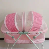 تخت گهواره تاشو چرخ دار|تخت و صندلی بچه|شیراز, فضل‌آباد|دیوار