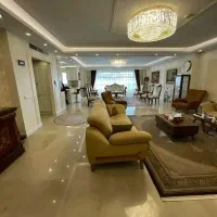 آپارتمان ۲۰۰متری/دنج/خوش نقشه/مسکن اکبری