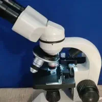 میکروسکوپ بیولوژی دانش آموزی عبوری و انعکاسی آکبند