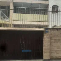 پیروزی.خانه ویلاکلنگی شمالی ۹۰متری در۲طبقه.اکازیون