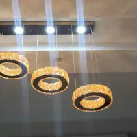 دو عدد لوستر 2 و 3 شاخه کاملا سالم و نو|لوستر و چراغ آویز|کرمانشاه, |دیوار