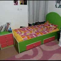 تخت و کمد و پاتختی