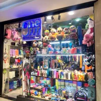 فروشنده خانم