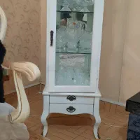 حراج دکور کنارسالنی و ساعت ایستاده