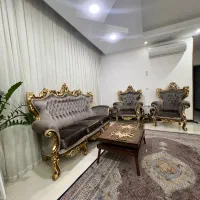 مبل سلطنتی رنگ اب طلا ثابت 8 نفره در حد نو