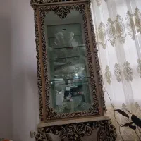 خیلی شیک و زیباس .بوفه چوب و تر تمیز