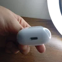 ایرپاد|لوازم جانبی موبایل و تبلت|پرند, فاز ۴|دیوار