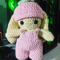 عروسک دست باف