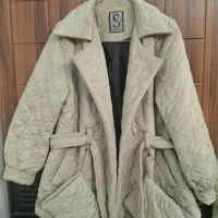 یک عدد پالتو بفروش میرسد