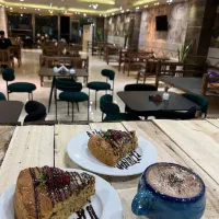 صندوقدار و مدیر سالن