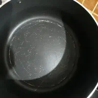 قابلمه و پایه قابلمه و سینی و اسپند دود کن برقی|ظروف پخت‌وپز|قزوین, |دیوار