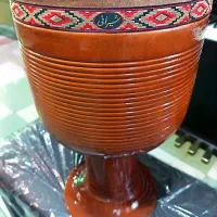 تنبک شیرانی دهانه کوچک بدنه سالم، پوست عا