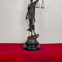 مجسمه برنز بانوی عدالت Hong برنزی