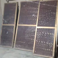 درب حیاط ماشین رو قدیمی ومحکم