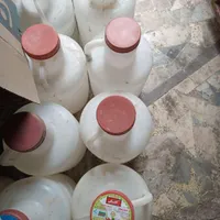 دبه خیار شور و دبه زیتون