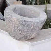 هاوند سنگی قدیمی