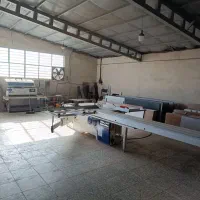 کارگر ساده کمک برشکار کار