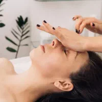 ماساژ خانم ها توسط خانم|خدمات آرایشگری و زیبایی|شیراز, دشت چنار|دیوار