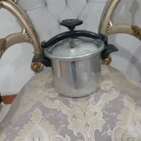 زودپز|ظروف پخت‌وپز|رشت, فلسطین|دیوار