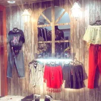 امتیاز مغازه به همراه اجناس و دکور