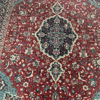 فرش رنگ قرمز ۹ متری