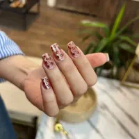 کاشت ناخن ولمینت با قیمت استثنایی