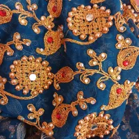 استخدام خیاط و مهره کن