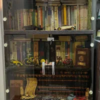 کتابخانه بدون خط و خش درحد نو