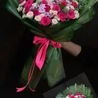 استخدام تزیین کار در گلفروشی