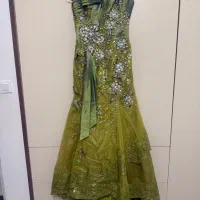 لباس عروسی و حنا