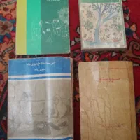 کتاب و کاستهای قدیمی|کلکسیون اشیاء عتیقه|میانه, |دیوار