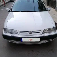 زانتیا بی رنگ