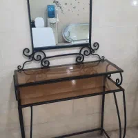 میز آرایش در حد نو