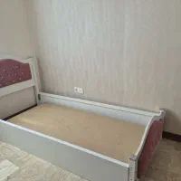تخت یک نفره ام دی اف همراه با کفی