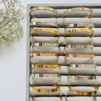 بدلیجات خاص|بدلیجات|هشتگرد, هشتگرد قدیم|دیوار