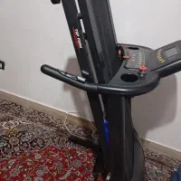 تردمیل حرفه‌ای تمیز، کم‌کارکرد و سرویس‌شده|تجهیزات ورزشی|بروجن, |دیوار