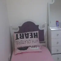 ۲عدد تخت جوان و ۱عدد میز ارایش